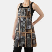 Tablier Caractères typographiques en plomb dans un casier (Insitu)