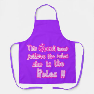 Tablier Cette reine ne suit jamais les règles du violet