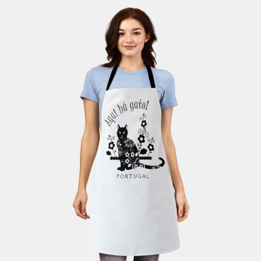 Tablier Chat noir avec fleurs et expression portugaise (Porté)
