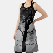 Tablier Chat sur une Pleine lune de fil (Insitu)