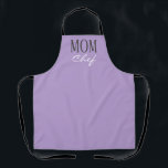 Tablier Chef Maman Lavande Moderne Purple Script Cuisine<br><div class="desc">Votre mère peut la montrer tout en style cuisine avec ce Maman Chef Modern Lavender Purple Script Kitchen Apron. Il est conçu avec un arrière - plan tout-en-un violet clair solide et "Maman" est en gris et le mot "chef" est en écriture calligraphie blanche. Fabrique une idée de cadeau pour...</div>