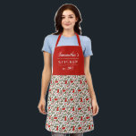Tablier Cherry Berries Motif Plutôt moderne Nom rouge<br><div class="desc">Une de mes filles est actuellement obsédée par tout ce qui est cerise, alors bien sûr, j'ai dû concevoir un tablier qui était le thème de la cerise ! :) Ce magnifique tablier est orné d'un motif de cerises et de feuilles en gras rouge et vert. Trois modèles de texte...</div>