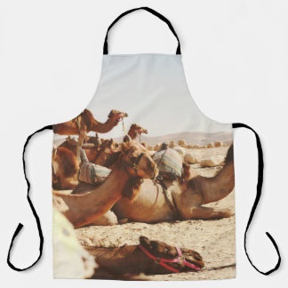 TABLIER CINQ CAMELS SUR LE TERRAIN