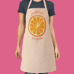 Tablier Citrus Orange personnalisé<br><div class="desc">De mignonnes oranges d'agrumes sur un arrière - plan rose vif. Sortez de la foule avec ce design fruité amusant. Parfait pour une restauration ou une boulangerie,  ou juste pour montrer qui est responsable ! Modifiez le texte pour customiser.</div>