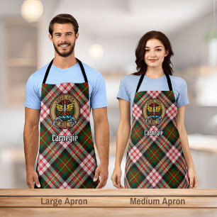 Tablier Clan Carnegie Crest sur la robe Tartan