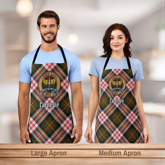 Tablier Clan Carnegie Crest sur la robe Tartan