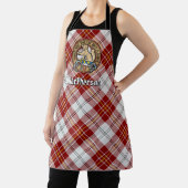 Tablier Clan MacPherson Crest sur robe rouge Tartan Apron (Insitu)