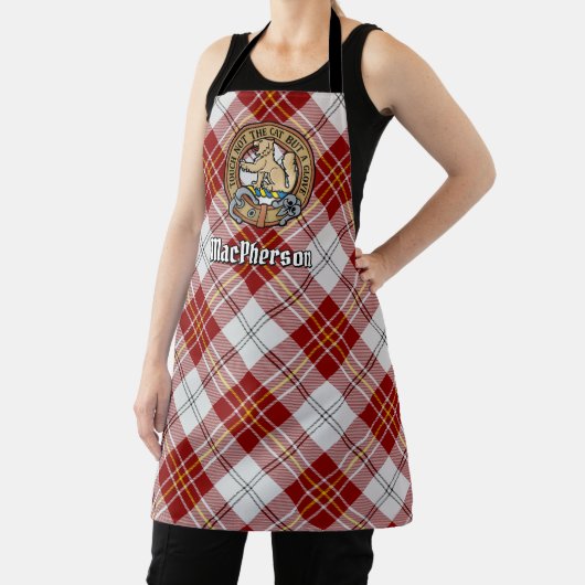 Tablier Clan MacPherson Crest sur robe rouge Tartan Apron (Insitu)