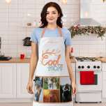 Tablier Cool Maman Lettrer la main Mère's Day 4 Photo<br><div class="desc">Cool Maman Mer Lettering Mère`s Day 4 Photo Apron. Écriture manuscrite et dessin artistique en orange et bleu. Ajoutez 4 photos et nom et faites un grand cadeau pour la meilleure maman pour la fête des mères,  l'anniversaire ou Noël.</div>