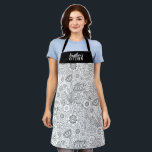 Tablier Cuisine Florale Noir Blanc<br><div class="desc">Un joli motif floral noir et blanc orne ce tablier de cuisine. Personnalisez-le avec votre nom. Fait un cadeau amusant pour un chef ou quelqu'un qui aime cuisiner et cuire. Idéal pour les anniversaires ou pour Noël. Conçu pour vous par Blackberry Boulevard.</div>