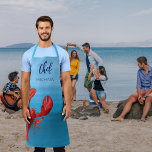 Tablier Cuisinier cuisinier cuisinier de la soirée à ébull<br><div class="desc">Thème nautique,  été et mer. Un homard rouge sur un arrière - plan d'eau de mer bleue. Le texte : Chef avec une main bleue moderne écriture style. Personnalisez et ajoutez votre nom.</div>