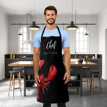 Tablier Cuisinier cuisinier cuisinier du nom de la fête du<br><div class="desc">Thème nautique,  été et mer. Un homard rouge sur un arrière - plan noir. Le texte : Chef avec un style moderne blanc écrit à la main. Personnalisez et ajoutez votre nom.</div>