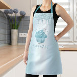 Tablier Cupcake Turquoise Parties scintillant Drives Baker<br><div class="desc">Voici une façon merveilleuse d’ajouter au plaisir de la cuisson. Ajoutez un éclat supplémentaire à vos aventures culinaires chaque fois que vous portez ce tablier élégant, sophistiqué, simple et moderne. Un cupcake bleu brillant et turquoise, des gouttes de parties scintillant et un script écrit à la main recouvrent un arrière...</div>