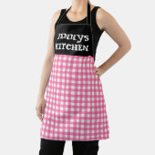 TABLIER CUSTOM PINK GINGHAM KITCHEN APRON (Insitu)