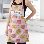 Tablier Cute Baker pâtisserie Chef pâtisserie Nom personna<br><div class="desc">Un tablier ludique avec un motif de gâteaux et pâtisseries dressé contre un arrière - plan rayé rose. Parfait pour tous ceux qui aiment la cuisson ou la cuisine.</div>