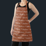 Tablier Cute terre cuite nom personnalisé texte monogramme<br><div class="desc">Cute terre cuite nom personnalisé texte monogramme motif cuisine moderne Apron. Texte blanc personnalisable,  ou vous pouvez simplement le supprimer. Idéal pour cuisiniers,  chefs,  poteries,  céramiques,  artisanat,  travail,  cuisine,  boulangerie,  barbecue,  grill,  mais aussi pour les entreprises et les magasins,  etc</div>