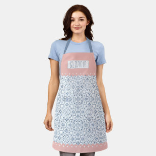 Tablier Damassé bleu poussiéreux blanc, bordures échancrée