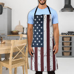 Tablier Drapeau américain Patriotique Rustic Stars Stripes<br><div class="desc">Montrez votre fierté américaine ou offrez un cadeau spécial avec ce tablier de drapeau américain dans un design de grunge usé et désespéré. Cette conception de tablier de drapeau des Etats-Unis d'Amérique avec étoiles et rayures en rouge blanc et bleu est parfait pour les fêtes du quatrième juillet, fête du...</div>