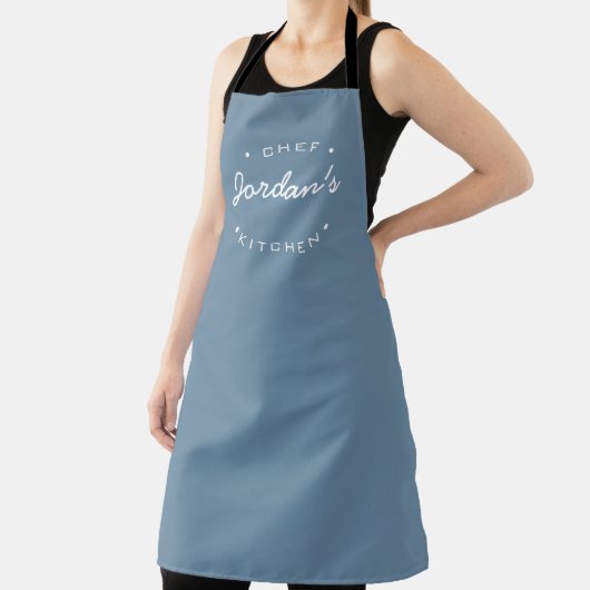 Tablier Dusty Blue Chef cuisine nom typographie moderne (Insitu)