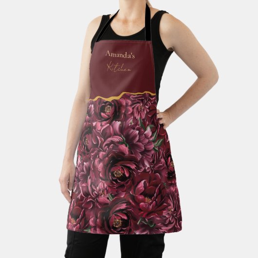 Tablier Élégance des fleurs bordeaux avec accent or (Insitu)