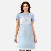 Tablier Élégant Monogramme de papillon bleu clair En vichy (Porté)