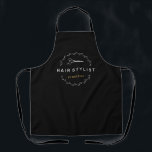 Tablier Elégant Noir Hairstylist Salon Nom<br><div class="desc">L'élégant salon de coiffure en or noir Apron est un tablier élégant et fonctionnel conçu spécialement pour les coiffeurs. Il est décoré dans des tons noir et or élégants, qui exsument l'élégance et le professionnalisme. Le tablier est fabriqué à partir de matériaux de haute qualité, durables et faciles à nettoyer,...</div>