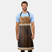 Tablier en bois rustique classique Monogramme (Porté)