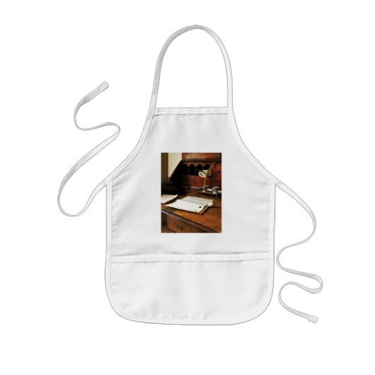 Tablier Enfant Plume, papiers et pipe (Devant)