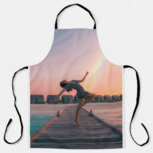 Tablier Femme debout sur le quai (Recto)