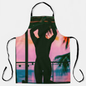 Tablier Femme en débardeur noir et pantalon debout sur le (Recto)