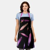 Tablier Fille Plumes noir rose calligraphie Texte (Porté)