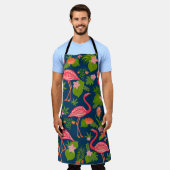 Tablier Flamingo rose sur un dos rayé turquoise (Porté)