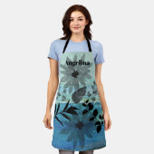 Tablier Fleurs Modernes Sur Arrière - plan Bleu Rêvé (Porté)