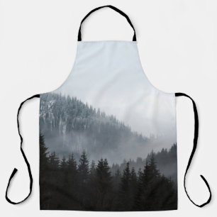 Tablier Forêt de montagne Misty : Vue Pittoresque du paysa