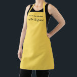 Tablier Funny Mustard Jaune chef de la cuisine<br><div class="desc">Amusant tablier jaune moutarde avec l'expression "Je possède cette cuisine,  je suis le chef ici !". Un design simple qui fera que les mères se sentiront comme l'hôte de leur propre spectacle de cuisines. Vous pouvez personnaliser chaque détail sur elle.</div>