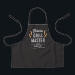 Tablier Futur Grill Master Editable Couleur Apron enfant<br><div class="desc">Cette belle conception peut être customisée à vos combinaisons de couleurs préférées. Des modèles adaptés pour adultes et juniors sont disponibles. Ça fait un grand cadeau ! Trouvez des articles de papeterie et des cadeaux élégants dans notre boutique : www.berryberrysweet.com.</div>