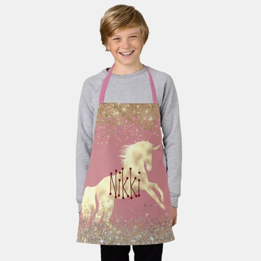 Tablier Glittery Gold Unicorne sur rose Personnalisé (Porté)