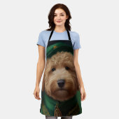 Tablier Goldendoodle Dog en tenue de la Saint Patrick (Porté)