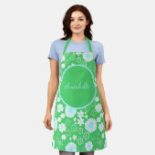 Tablier Gras Vert Fleurs Motif Floral Nommé (Porté)