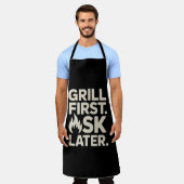 Tablier Grill First Ask Later BBQ Grill Dad Humor (Porté)