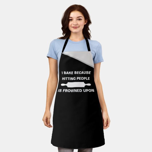 Tablier I Bake Because Hitting People - Funny Apron (Porté)