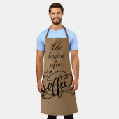 Tablier La vie commence après le café marron drôle barista (Porté)