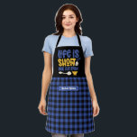 Tablier La vie drôle est courte Lick Le Motif Plaid de la<br><div class="desc">Tablier drôle et cool pour rendre la cuisine plus amusante. Cadeau personnalisé pour la famille et les amis qui aiment la cuisine, la cuisson et essayer une nouvelle recette dans la cuisine. Customisez le libellé qui convient à votre occasion. Vous pouvez utiliser l'outil de conception pour modifier davantage le type...</div>