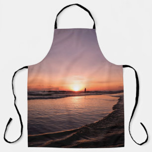 Tablier Le coucher de soleil sur la plage est de lumière s