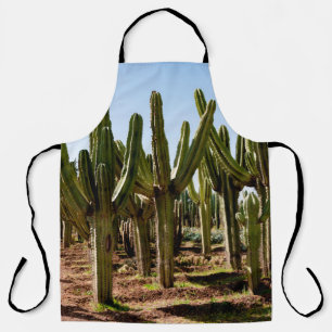 Tablier Le jardin des cactus. De grands cactus verts et de