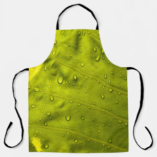 Tablier L'eau chute sur la feuille verte