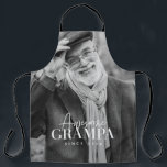 Tablier Magnifique Grampa depuis 20XX Simple Photo Élégant<br><div class="desc">Ce design simple et moderne est composé d'une typographie serif et cursive et d'ajouter une photo personnalisée</div>