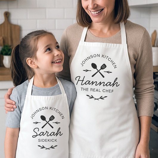 Tablier Matching Family Kitchen Aprons with Custom Names a