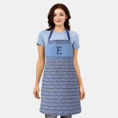Tablier Monogramme Chevron Géométrique Bleu Marine (Porté)