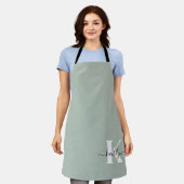 Tablier Monogramme de style moderne vert sauge (Porté)